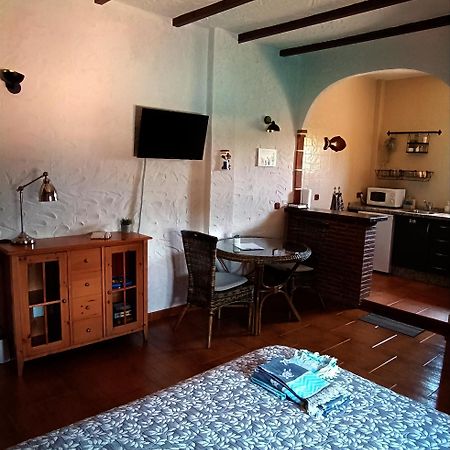Cortijo Petra Bed and Breakfast Villanueva del Rosario Εξωτερικό φωτογραφία