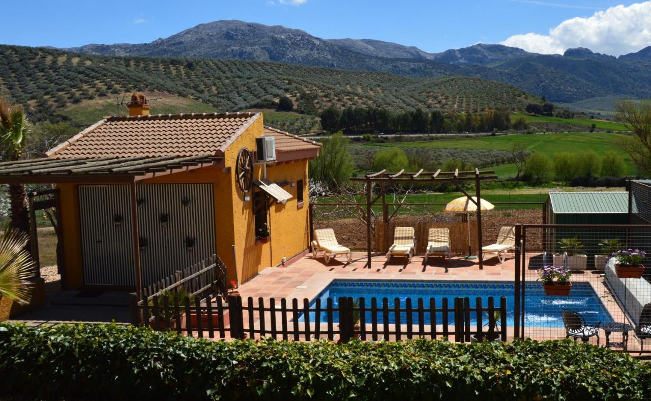 Cortijo Petra Bed and Breakfast Villanueva del Rosario Εξωτερικό φωτογραφία
