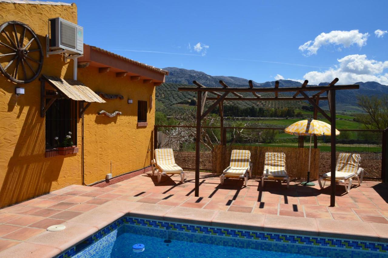 Cortijo Petra Bed and Breakfast Villanueva del Rosario Εξωτερικό φωτογραφία