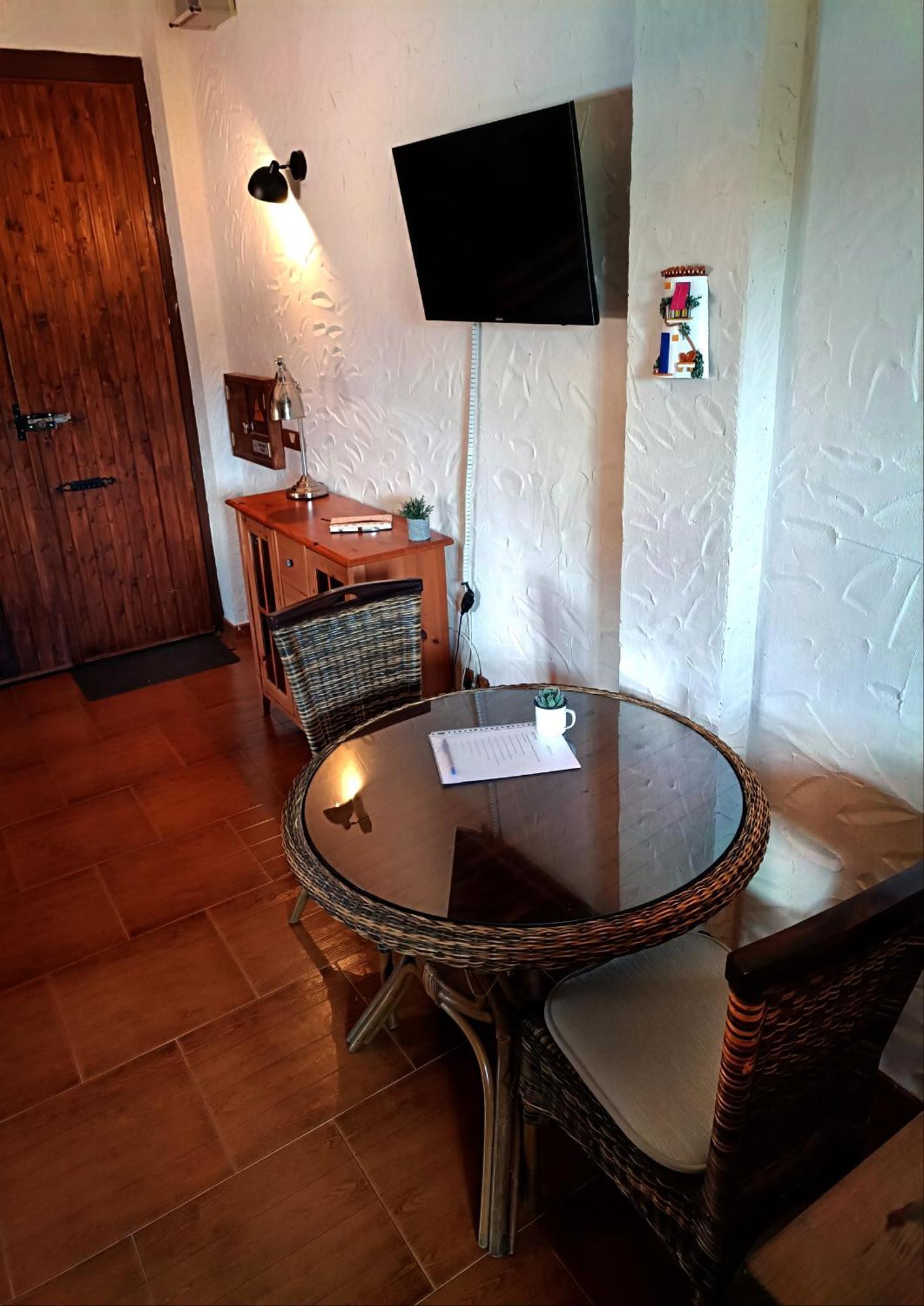 Cortijo Petra Bed and Breakfast Villanueva del Rosario Εξωτερικό φωτογραφία